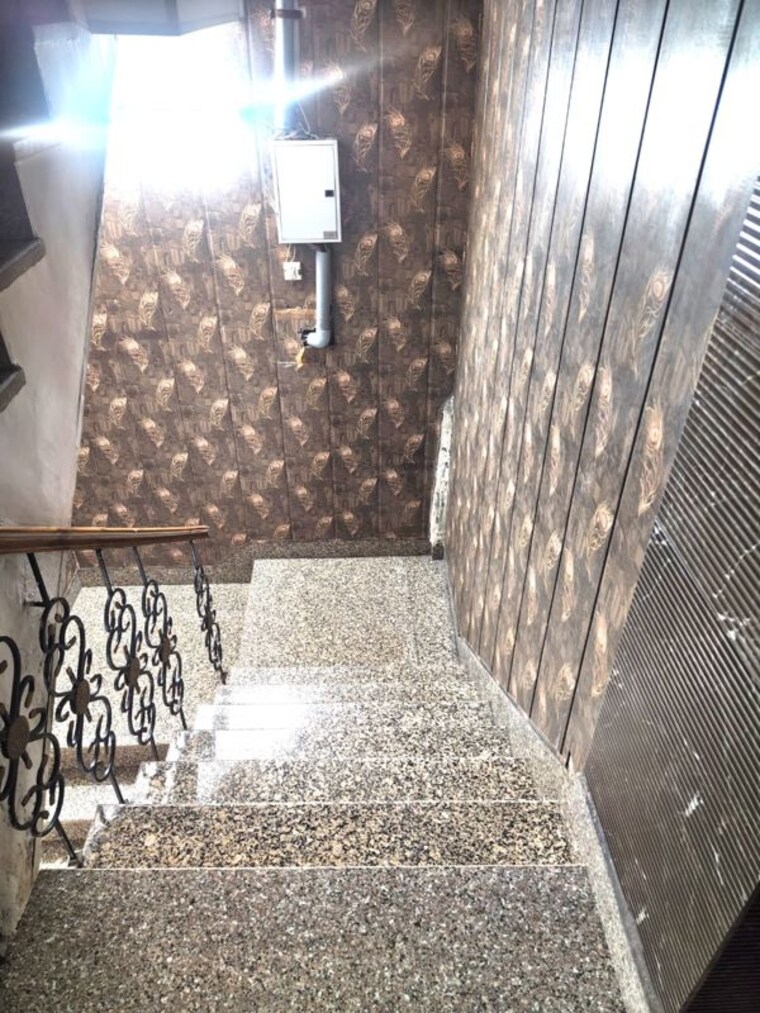 undefined, hauz khas Commercial Office Space 2200 Sq.Ft. In Hauz Khas Delhi 10661954