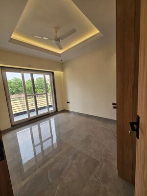 Room in 3 BHK Builder Floor at Sector 57 – for Rent