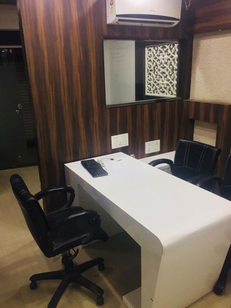 undefined, race course road Commercial Office Space 750 Sq.Ft. In Race Course Road Indore 10662093