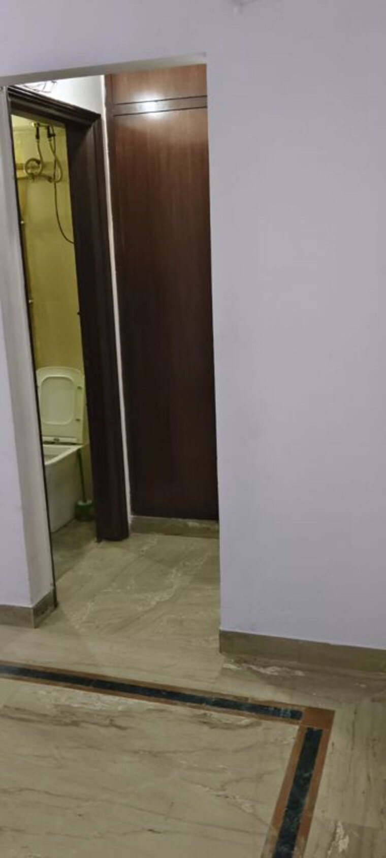 Bathroom, green park 2 Bedroom 100 Sq.Yd. Builder Floor In Green Park Delhi 10662086