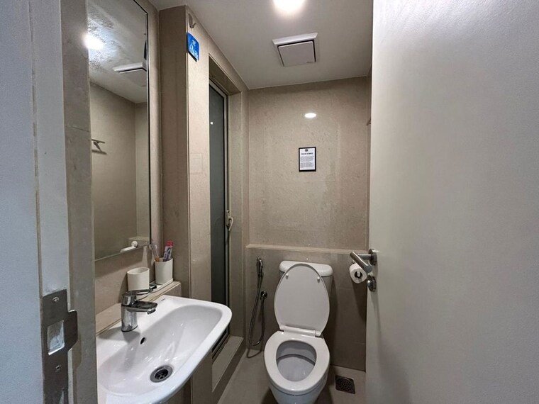 Bathroom, hiranandani-estate 1 Bedroom 800 Sq.Ft. Apartment In Ghodbunder Road Thane 10662137
