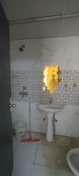 Bathroom in 2.5 BHK Apartment at Shiv Sai Emerald Heights, Sector 88 – for Rent