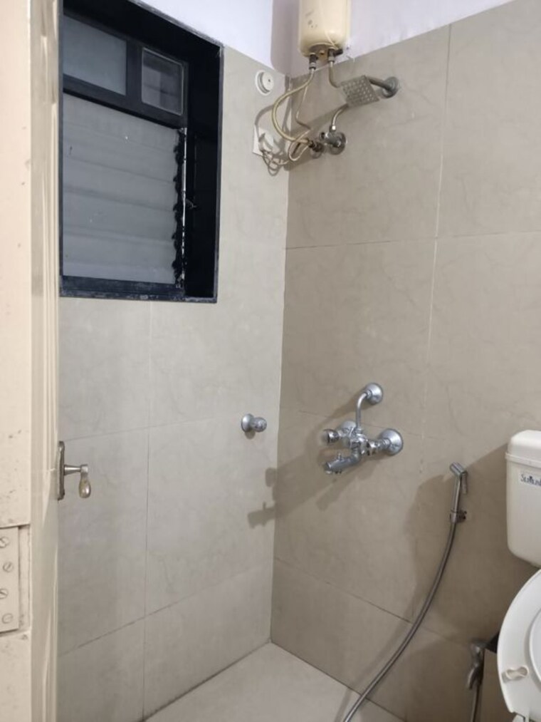 Bathroom, progressive-group-signature 3 Bedroom 1450 Sq.Ft. Apartment In Ghansoli Navi Mumbai 10662151