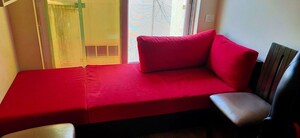 2.5 BHK Apartment For Rent in Khar West
