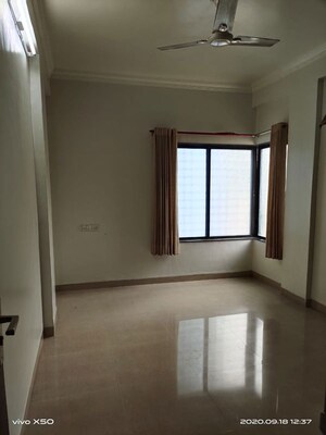 Room in 2 BHK Apartment at Pimple Nilakh – for Rent