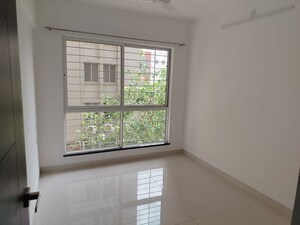 Room in 2 BHK Apartment at Dhanori – for Rent