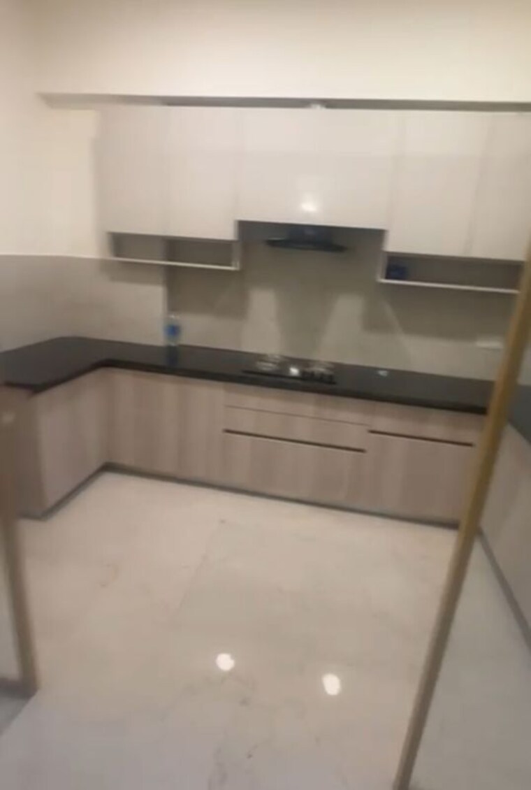 Kitchen, smart-world-orchard 3 Bedroom 1680 Sq.Ft. Apartment In Sector 61 Gurgaon 10662213