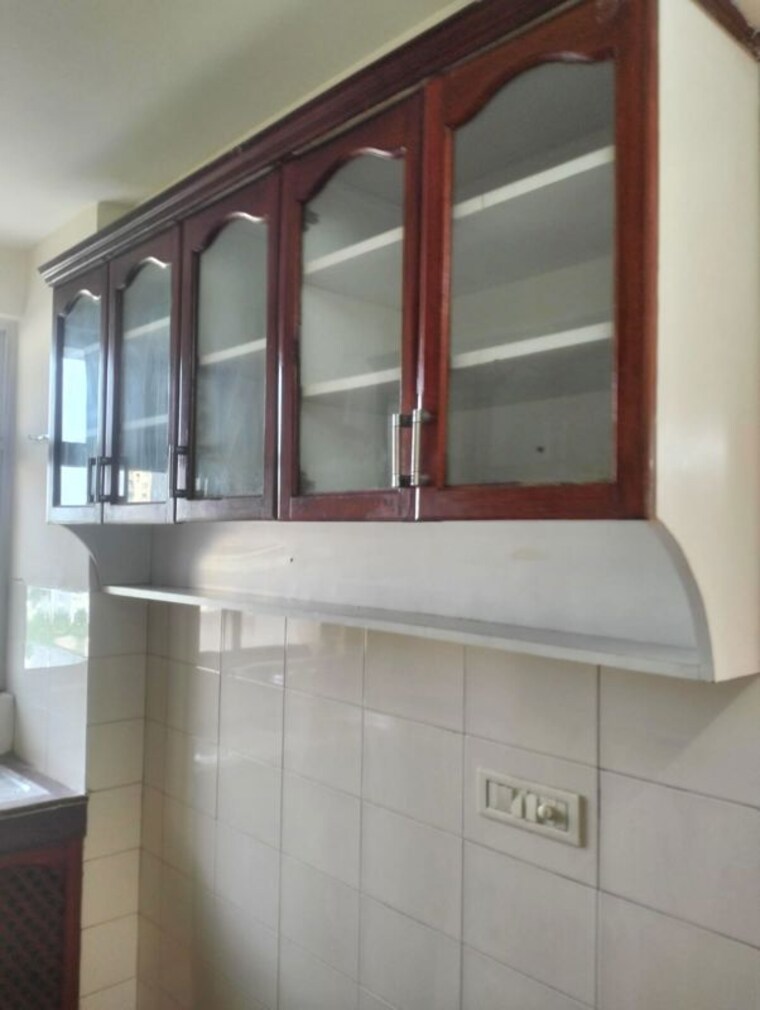 Kitchen, emaar-emerald-floors-premier 3 Bedroom 1600 Sq.Ft. Apartment In Sector 65 Gurgaon 10662208