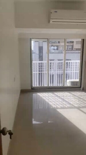 Room in 3 BHK Apartment at Chembur – for Rent