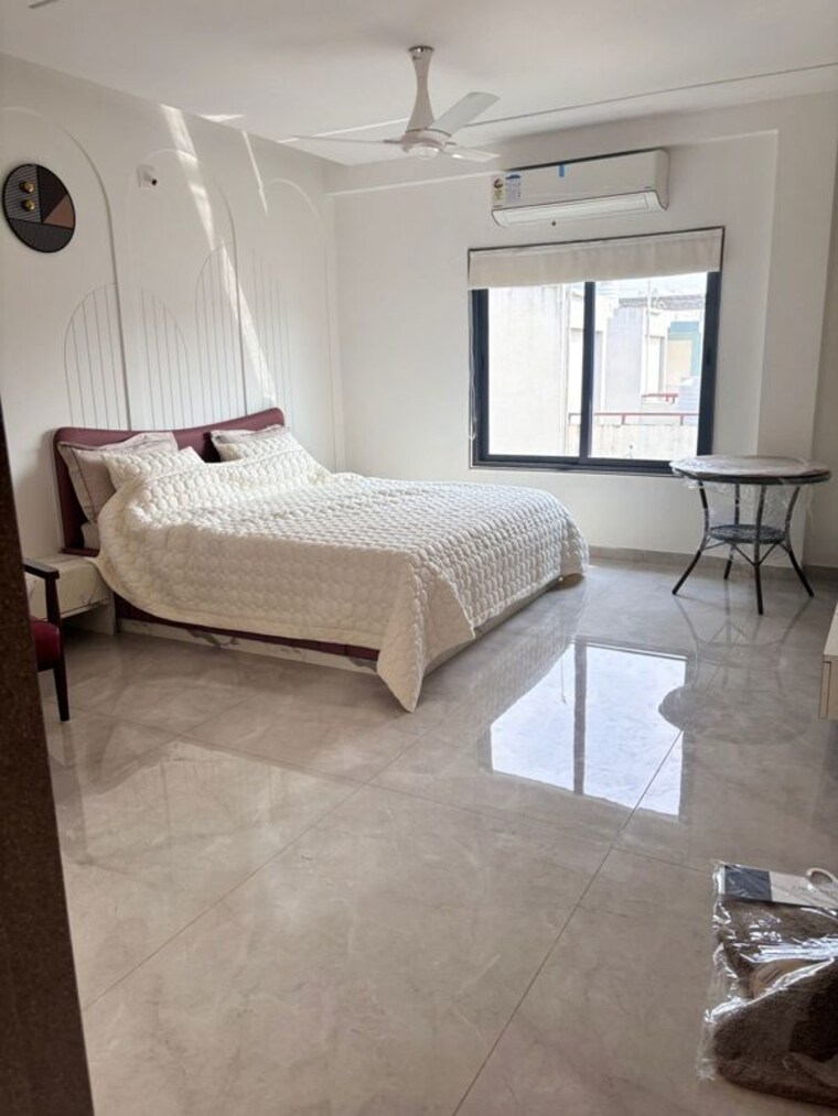 Bedroom, meadows-luxuria 4 Bedroom 950 Sq.Ft. Villa In Atladara Vadodara 10662252