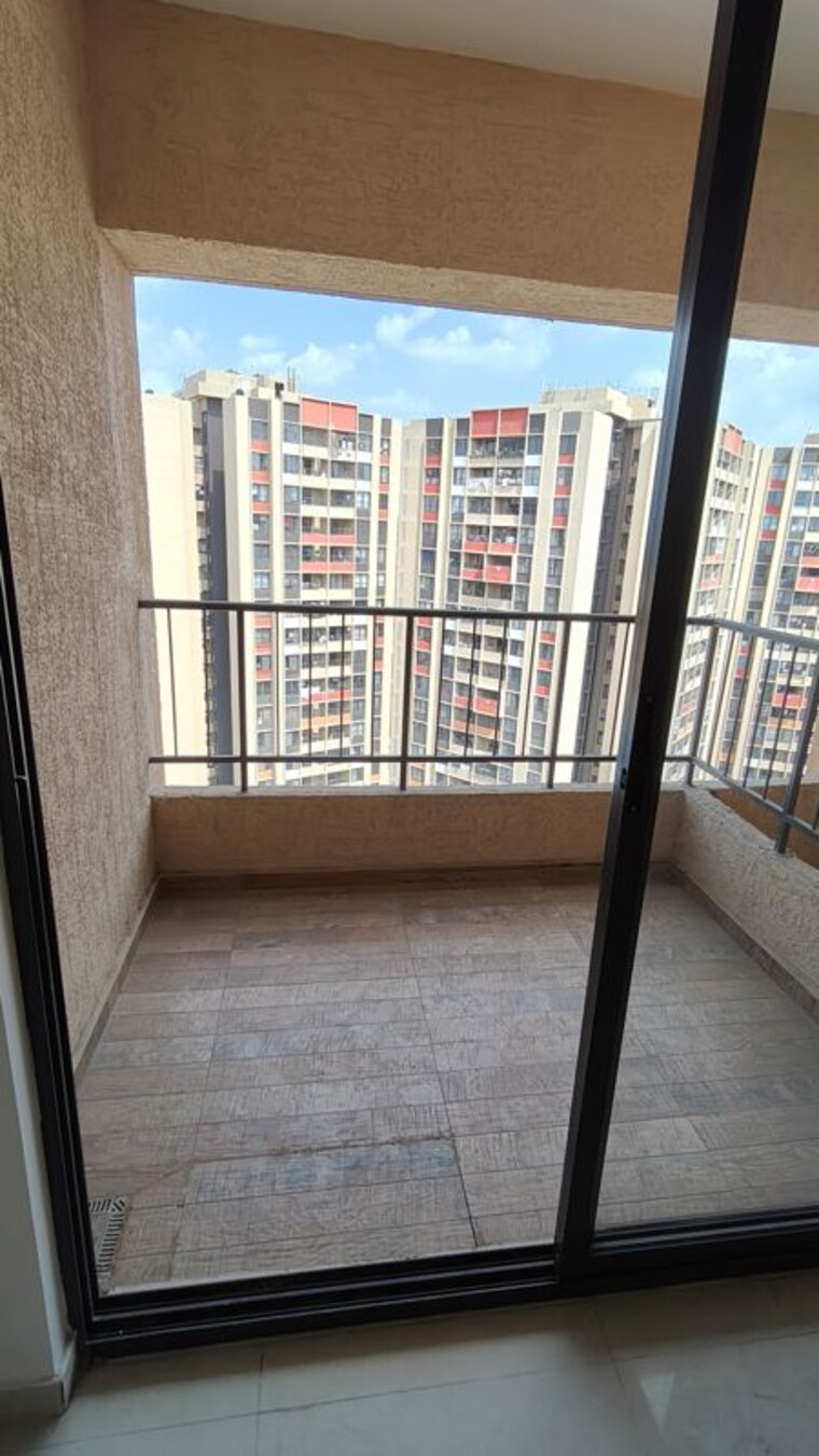 Balcony, shapoorji-pallonji-joyville-hadapsar-annexe 1 Bedroom 430 Sq.Ft. Apartment In Hadapsar Pune 10662231