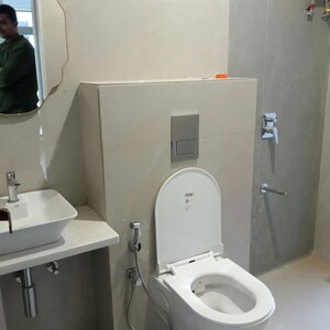 Bathroom in 1 BHK Apartment at Shashtri Nagar – for Rent