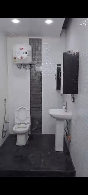 Team Area in 1 BHK Builder Floor at Lajpat Nagar 4 – for Rent