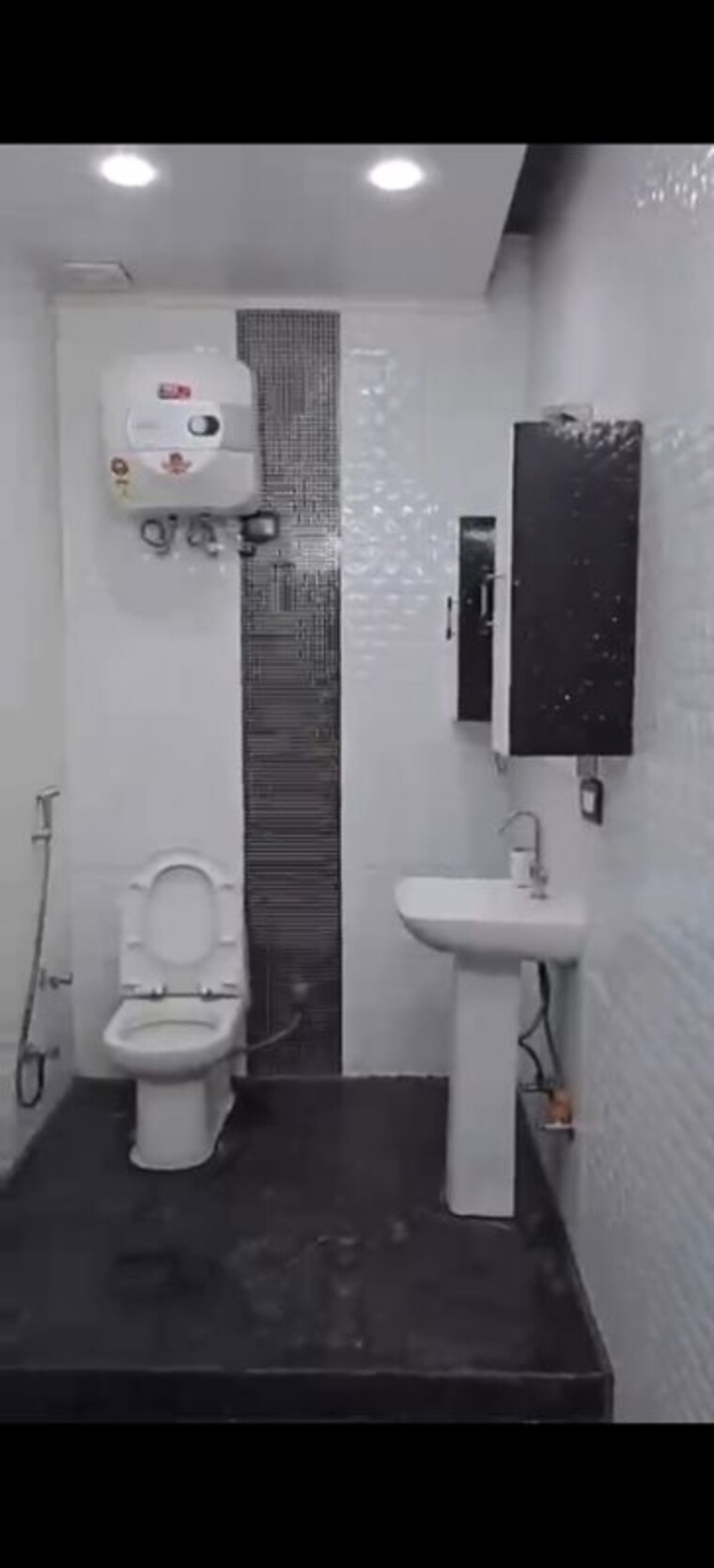 Team Area, lajpat nagar 4 1 Bedroom 500 Sq.Ft. Builder Floor In Lajpat Nagar 4 Delhi 10662267
