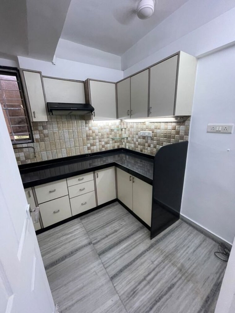 Kitchen, bandra west 2 Bedroom 700 Sq.Ft. Apartment In Bandra West Mumbai 10662198
