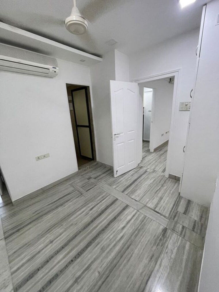 Room, bandra west 2 Bedroom 700 Sq.Ft. Apartment In Bandra West Mumbai 10662198