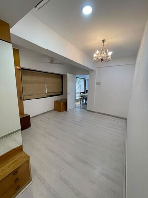 Room in 2 BHK Apartment at Bandra West – for Rent