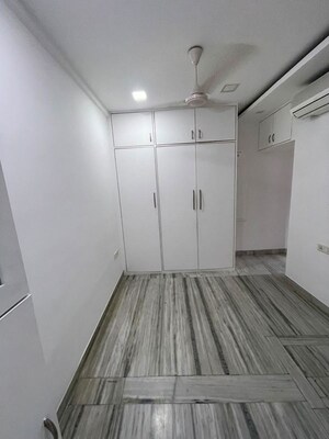 Building Lobby in 2 BHK Apartment at Bandra West – for Rent