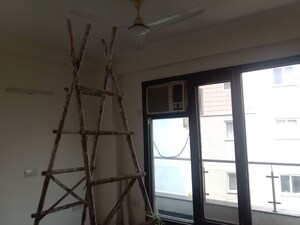 Room in 3 BHK Builder Floor at Kailash Colony – for Rent