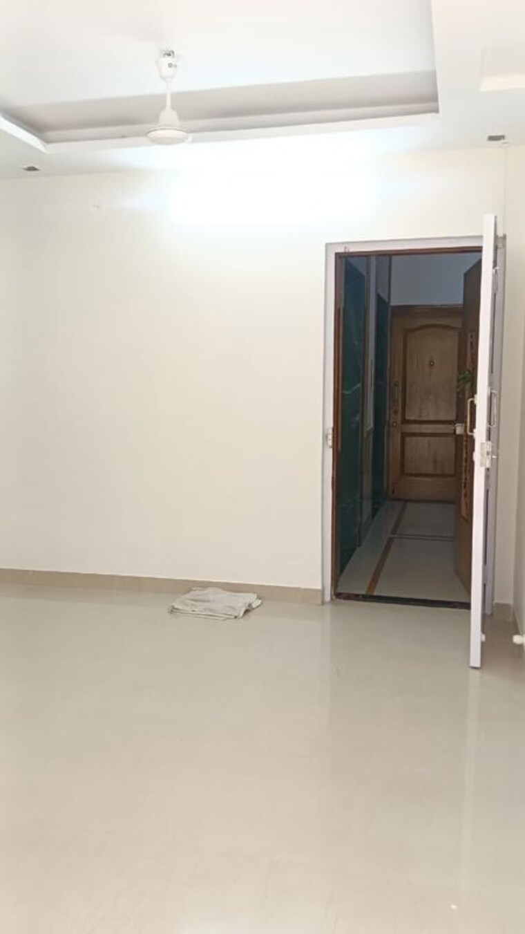 Room, swapnalok-apartments-malad-east 3 Bedroom 1000 Sq.Ft. Apartment In Malad East Mumbai 10662308
