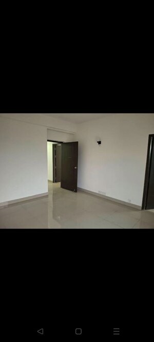 Room in 3.5 BHK Apartment at Shree Vardhman Victoria, Sector 70 – for Sale