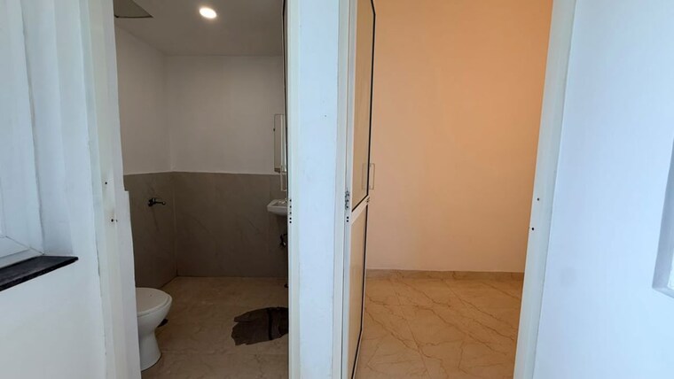 Bathroom, 3c-lotus-300 4 Bedroom 4300 Sq.Ft. Apartment In Sector 107 Noida 10662418