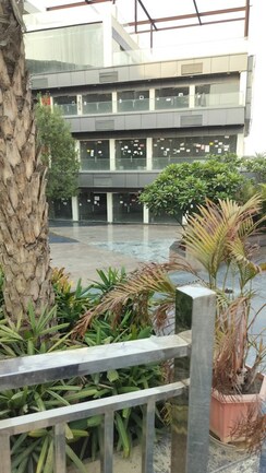 Retail Shop For Sale in Rise Food Mall