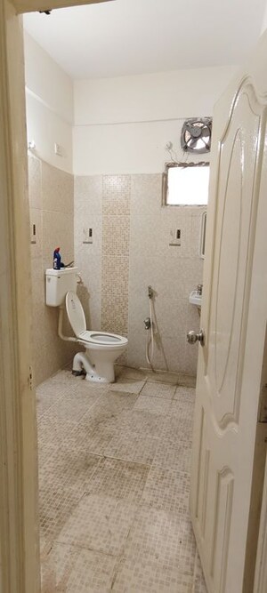 Bathroom in 3 BHK Apartment at Diamond Estates 7, Kphb – for Rent
