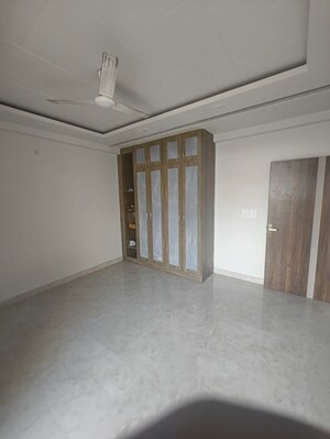 Room in 3 BHK Apartment at MRG Altura II, Mansarovar – for Rent