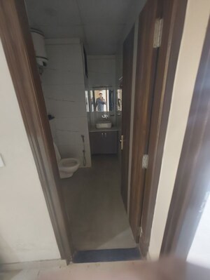 Building Lobby in 3 BHK Apartment at MRG Altura II, Mansarovar – for Rent