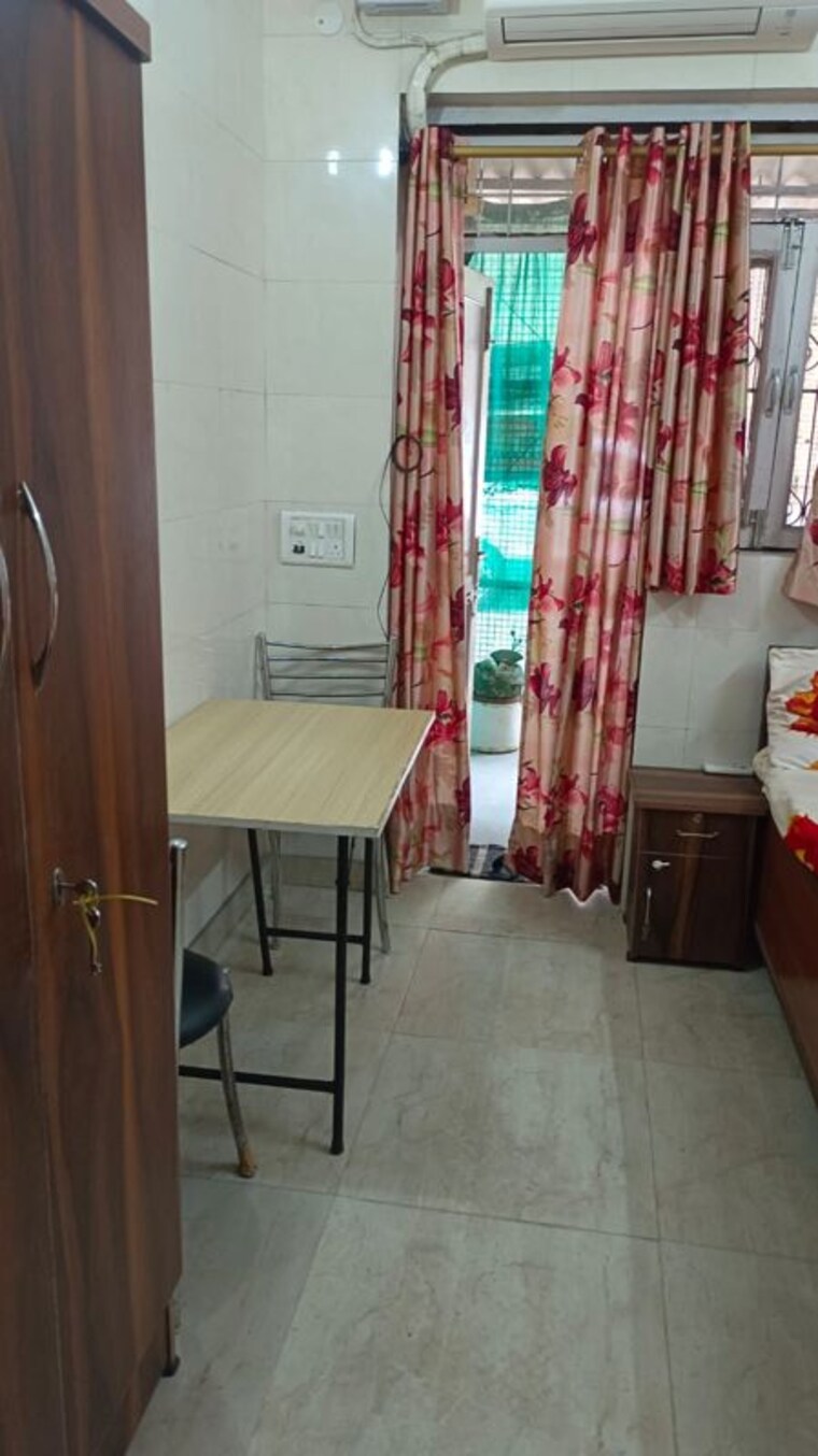 Bathroom, savitri nagar 1 Bedroom 550 Sq.Ft. Builder Floor In Savitri Nagar Delhi 10662444