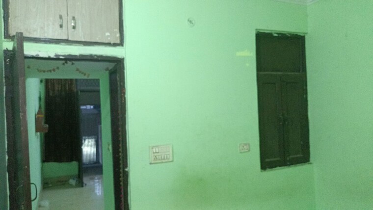 Room, vaishali sector 3 1 Bedroom 350 Sq.Ft. Builder Floor In Vaishali Sector 3 Ghaziabad 10662433