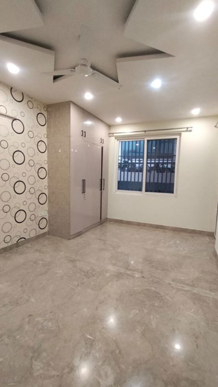 Room, dlf phase ii 3.5 Bedroom 1970 Sq.Ft. Builder Floor In Dlf Phase ii Gurgaon 10662465
