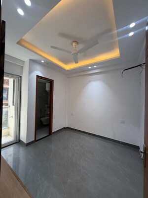 Room in 3 BHK Builder Floor at Chattarpur – for Rent