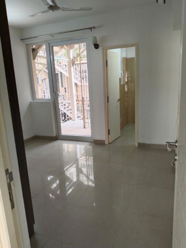 Room, emaar-emerald-floors 3.5 Bedroom 1650 Sq.Ft. Apartment In Sector 65 Gurgaon 10662436
