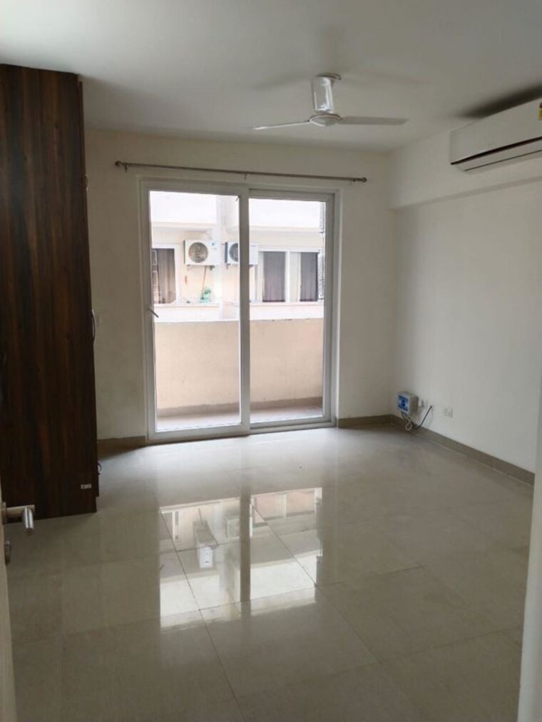 Room, emaar-emerald-floors 3.5 Bedroom 1650 Sq.Ft. Apartment In Sector 65 Gurgaon 10662436