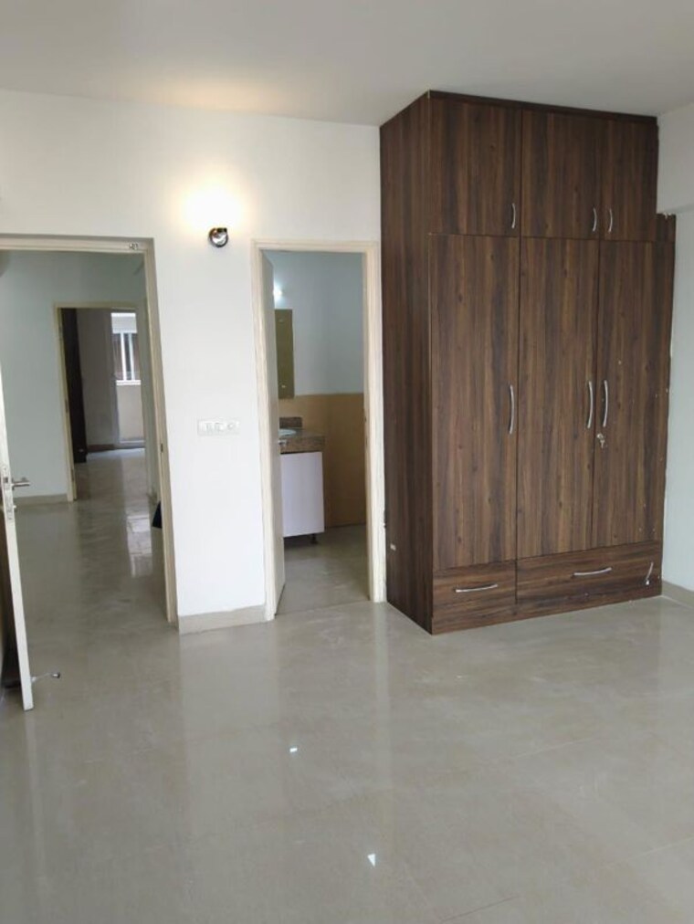 Room, emaar-emerald-floors 3.5 Bedroom 1650 Sq.Ft. Apartment In Sector 65 Gurgaon 10662436