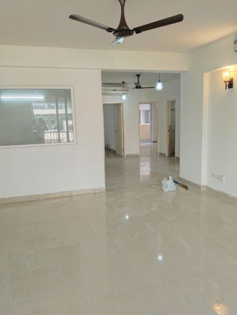 Room, emaar-emerald-floors 3.5 Bedroom 1650 Sq.Ft. Apartment In Sector 65 Gurgaon 10662436