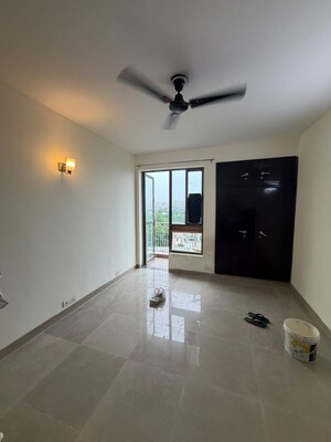 2 BHK Apartment For Rent in Unitech Uniworld Gardens, Sector 47