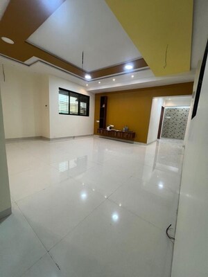 Room in 5 BHK Apartment at Shree Apartment Sector 19, Kamothe – for Sale