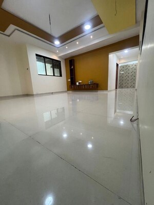 Room in 5 BHK Apartment at Shree Apartment Sector 19, Kamothe – for Sale