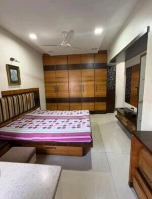 Bedroom in 2 BHK Apartment at Juhu – for Rent