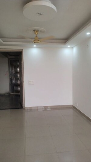 Room in 3 BHK Apartment at Nirala Aspire, Sector 16 Greater Noida – for Rent