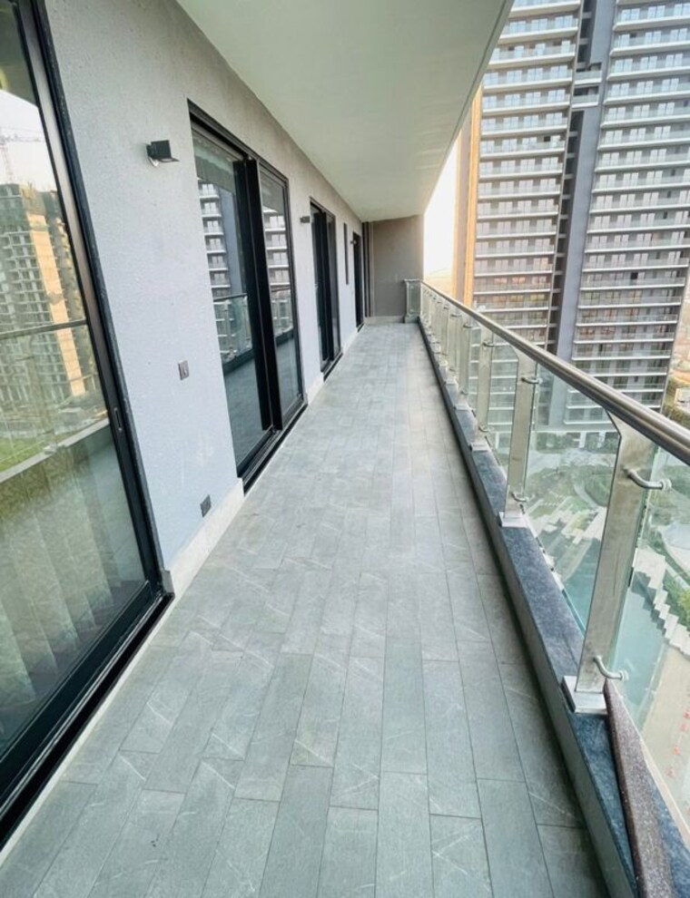 Balcony, shapoorji-pallonji-joyville-phase-2 3 Bedroom 1852 Sq.Ft. Apartment In Sector 102 Gurgaon 10662563