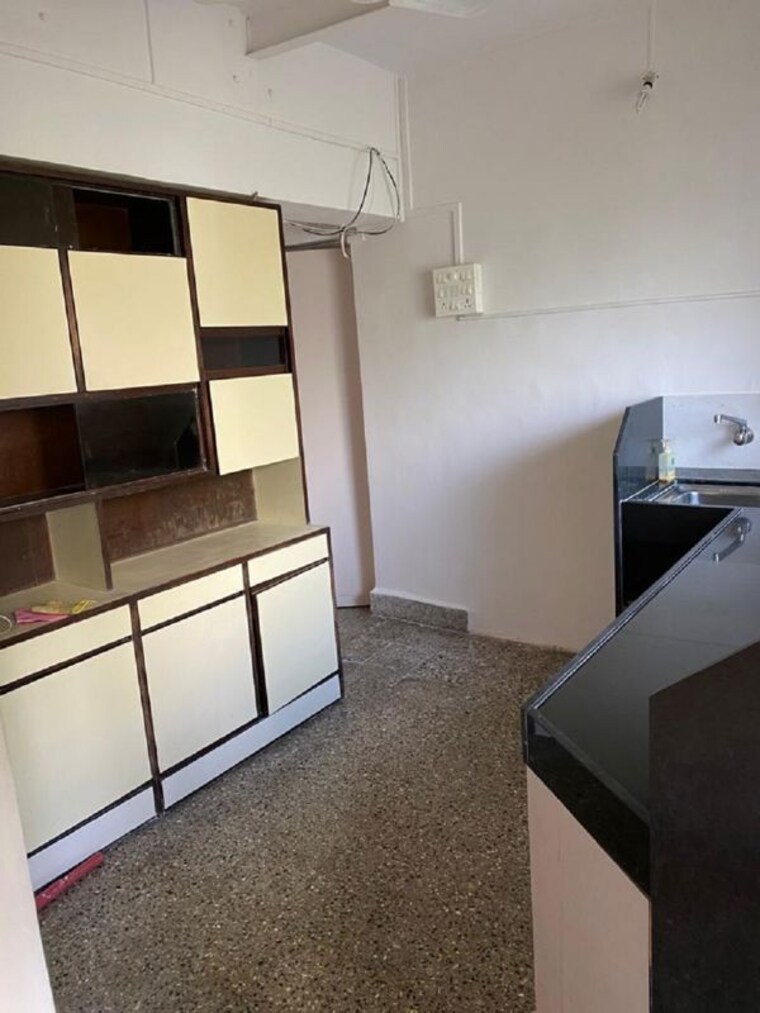 Kitchen, bandra west 2 Bedroom 700 Sq.Ft. Apartment In Bandra West Mumbai 10662554