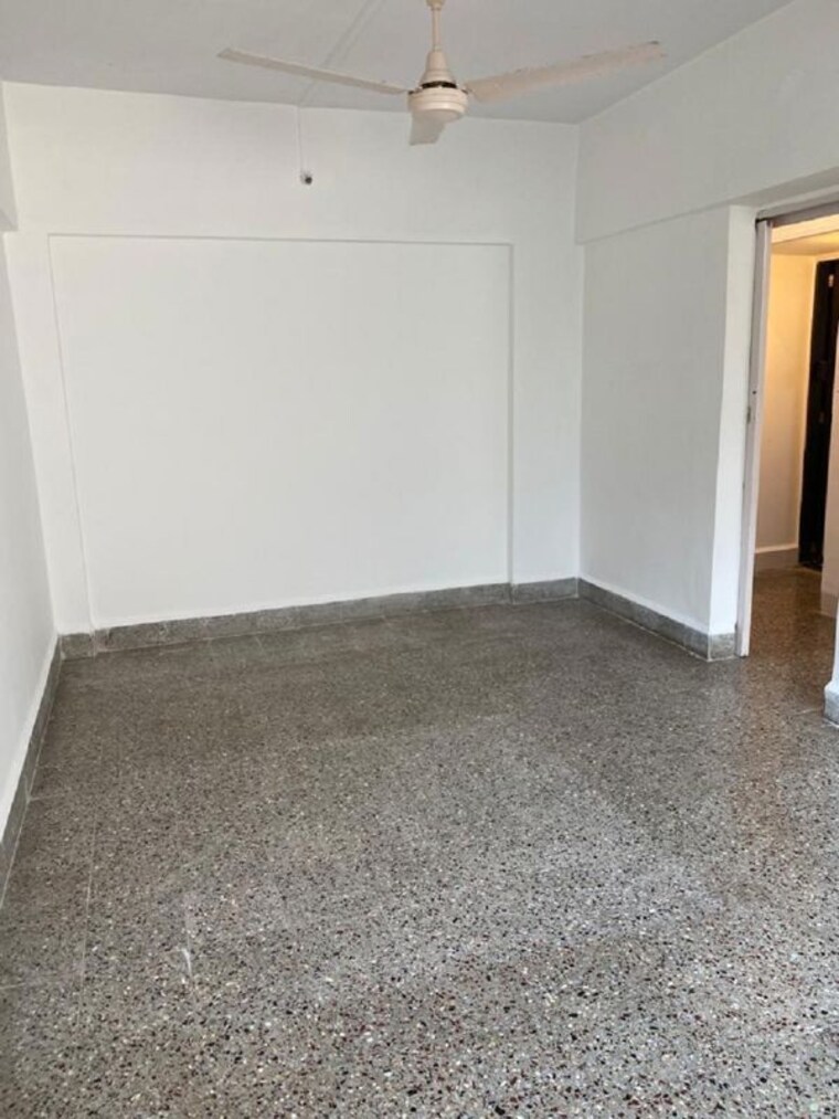 Room, bandra west 2 Bedroom 700 Sq.Ft. Apartment In Bandra West Mumbai 10662554