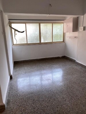 Room in 2 BHK Apartment at Bandra West – for Rent
