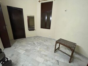 Room in 2 BHK Builder Floor at Malviya Nagar – for Rent