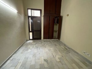 Room in 2 BHK Builder Floor at Malviya Nagar – for Rent