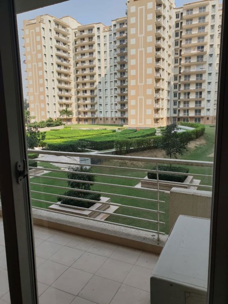 Balcony, tulip-petals 3 Bedroom 1550 Sq.Ft. Apartment In Sector 89 Gurgaon 10662539